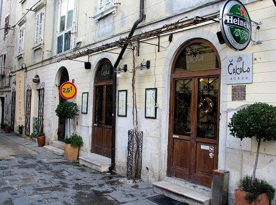 Cakola Caffe