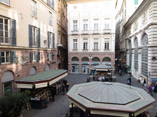 Piazza Banchi