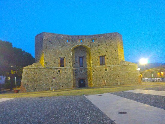 Torre Normanna di avvistamento di S. Angelo